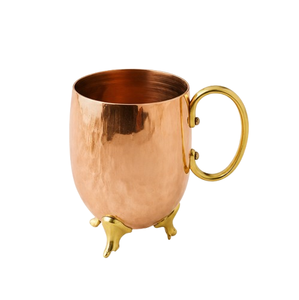 Mug à Moscow Mule en cuivre pur fait main avec poignée en laiton design et base sur pied, idéal pour les bars - Product Image 1
