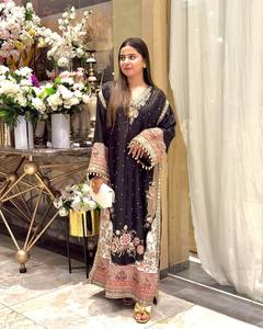 Robe Anarkali en soie noire brodée d'étoiles, longueur ras du sol, tenue traditionnelle indienne et pakistanaise pour mariage, coupe régulière pour femme adulte - Product Image 6