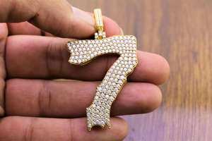 Colgante Personalizado con Letra y Número de la Suerte, Plata de Ley 925, Chapado en Oro de 18K, Joyería Hip Hop de Lujo, Dijes de Moissanita VVS, Regalo para Él y Ella - Product Image 4