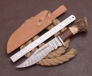 Couteau de chasse Bowie en acier Damas fait main, manche en bois et corne, style Viking, qualité industrielle, lame droite, 14 pouces, fixe, OBM, pour l'extérieur - Product Image 1