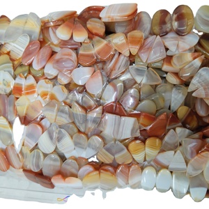 ต่างหูหินออนิกซ์ธรรมชาติรูปทรงผสม ขนาด 10-25 มม. น้ำหนัก 3-5 กรัม ขายส่ง รับรองโดยผู้เชี่ยวชาญภายนอก ยี่ห้อ Khushi Gems - Product Image 4