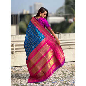 Sari en soie douce bleue à carreaux Elite Weaves avec contraste traditionnel en zari, robe de soirée élégante tissée - Product Image 4