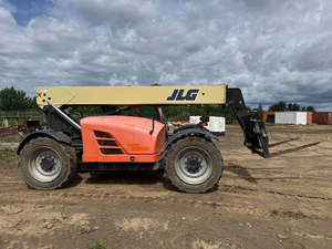2015 G6-42A Telehandler Only 2631 Hours Enclosed Cab High Performance Lifting Machine - Product Image 5