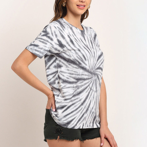 T-shirt décontracté pour femme, imprimé par sublimation, personnalisé, de haute qualité, 100 % polyester, séchage rapide, anti-boulochage, best-seller - Product Image 2