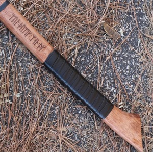 Hacha de guerra vikinga Wolf Heathen, inspirada en el estilo nórdico medieval, réplica funcional para recreación histórica, estilo batalla. - Product Image 6