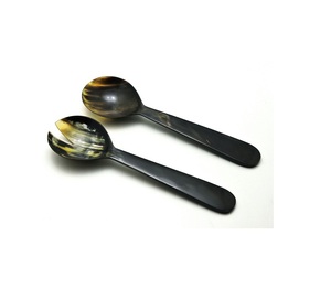 ชุดช้อนตักสลัดทำจากเขาควายแท้ 2 ชิ้น งานแฮนด์เมด ราคาโรงงาน ขายดีที่สุด - Product Image 1