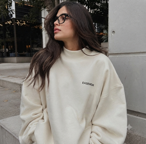 Sweat-shirt oversize pour femme en molleton de coton épais, teint en pièce et tie-dye, col montant, style streetwear, personnalisable avec logo frontal, vierge - Product Image 1