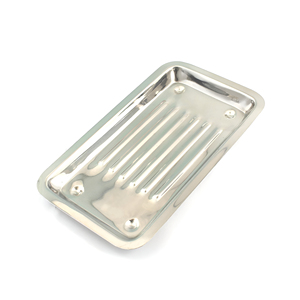 Bandeja Escalar Manual de Acero Inoxidable Alemán de la Mejor Calidad, Diseño Duradero, Ligera y Fácil de Limpiar para Uso Hospitalario y Dental - Product Image 6