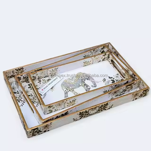 Bandeja de servicio de madera recubierta de esmalte de diseño impreso con asas perfectas para desayuno café aperitivos fiestas y decoración del hogar - Product Image 2