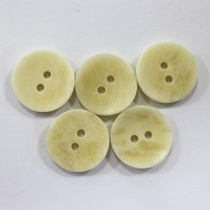 Botones de Plástico Planos de 2 Agujeros con Logotipo Personalizado, Botones Decorativos de Cuerno Natural - Product Image 4