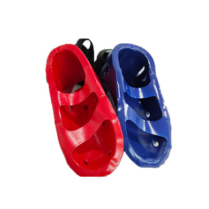 Protections de pieds en caoutchouc rouge et bleu pour le karaté, écologiques, personnalisables, équipement de protection unisexe pour l'entraînement aux arts martiaux - Product Image 4