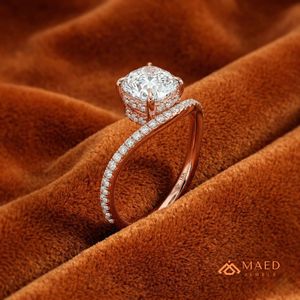 แหวนหมั้นเพชรโมอิสซาไนต์ทรงกลมเจียระไนแบบบริลเลียนท์ ทองคำ 14K โรสโกลด์ พร้อมวงแหวนแต่งงานแบบโค้งประดับเพชร ของขวัญเครื่องประดับเจ้าสาวสุดหรูสำหรับงานปาร์ตี้ - Product Image 2