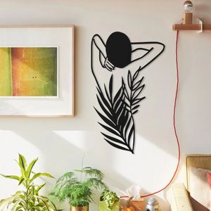 Sculpture murale moderne en métal faite à la main représentant une femme et une feuille pour la décoration intérieure du salon, de l'hôtel, de la chambre à coucher ou du bureau - Product Image 4