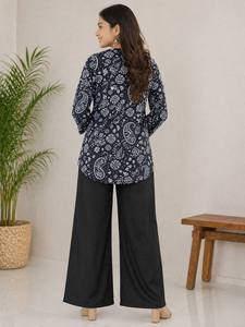 Ensemble coordonné imprimé élégant – Ensemble assorti en rayonne à motif floral - Product Image 2