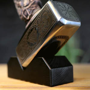 Marteau Viking en Acier Damas Fait Main Durable - Qualité Industrielle pour Toiture, Camping, Chasse, Personnalisable OEM - Product Image 2