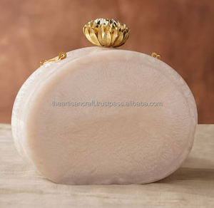 Sac à main en résine fait à la main pour femmes pochette en résine élégante pour les fêtes accessoire de déclaration de sac à main en résine unique - Product Image 2