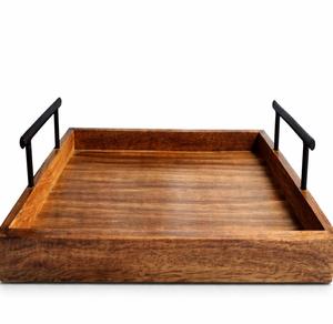 Plateau de service en bois de style rustique avec élégantes poignées en métal et motif imprimé décoratif, idéal pour la décoration intérieure et le café. - Product Image 4