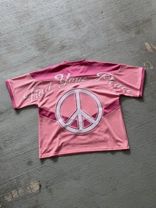 Camiseta Deportiva de Manga Corta con Diseño de Letras Bordadas y Símbolo de Paz, Estilo Vintage Hip Hop, Personalizable y de Gran Tamaño - Product Image 2