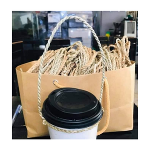 Porte-gobelets écologique en jonc de mer naturel, fabriqué au Vietnam, avec poignée pour boissons à emporter, idéal pour cafés, restaurants et food trucks - Product Image 3