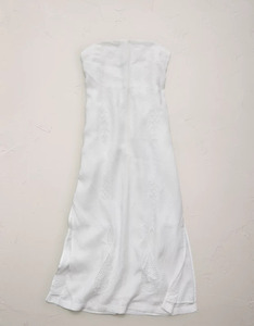 Robe d'été décontractée sans bretelles en mousseline de soie blanche tissée, coupe trapèze, longueur ras du sol, taille naturelle, couleur unie, sans manches pour femme - Product Image 4