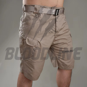 Shorts cargo pour homme Bloodline, taille mi-haute, séchage rapide, tissu Oxford, style workwear, couleur unie, logo sur le devant - Product Image 3