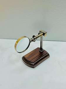 Lupa Ajustable de Latón Antiguo con Base de Madera |   Lupa de Escritorio Clásica - Product Image 5