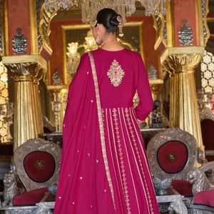 Ensemble haut et palazzo brodé en chinon de qualité supérieure avec dupatta en chinon, entièrement cousu, pour tenue de soirée, prix de gros par Royal Export - Product Image 3