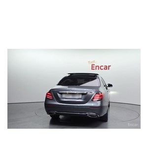 Mercedes-Benz E300 Avantgarde Clase E 2020, 83,529 km, Volante a la Izquierda, Caja de Cambios Automática, Asientos de Cuero, Emisión Euro V, Cámara Trasera - Product Image 4