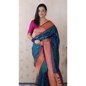 Sari de Seda Paithani Bandhani Verde con Tejido Zari de Elite Weaves, Elegante Sari para Club, 650g - Product Image 3