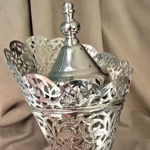 Luxury Metal <b>Bakhoor</b> Burner Decorative Incense Holder For <b>Oud</b> Fragrance Interior Accent Piece - Product Image 5