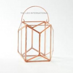 Terrarium en verre haut de gamme avec cadre métallique, artisanal et de haute qualité, pour la décoration de la maison et de mariage - Product Image 1