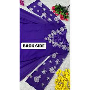 Hermoso Conjunto de Blusa Morada y Pantalones Plazzo para Mujer con Adornos de Perlas para Fiestas, Talla M - Product Image 4