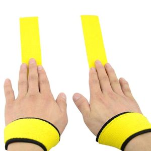 สายรัดข้อมือสำหรับออกกำลังกายแบบ Heavy Duty สำหรับยกน้ำหนัก เดดลิฟท์ และดึงข้อ – สายรัดยกน้ำหนักแบบกันลื่นพร้อมแผ่นรอง - Product Image 3