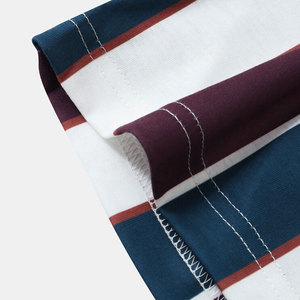 Camiseta Casual de Cuello Redondo a Rayas para Hombre, Tejido de Tela, Diseño Estampado en Blanco, Azul Marino, Rojo Borgoña, Corte Regular, Estilo Urbano - Product Image 6