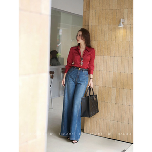 Camisa de Seda para Mujer A8213 con Panel en el Pecho, Blusa Elegante de Manga Larga en Satén - Product Image 2