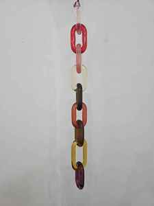 Chaîne de maillons en résine colorée, sculpture artistique pour la décoration intérieure, motif irrégulier, artisanat fait main, fournitures de mode artisanales - Product Image 1