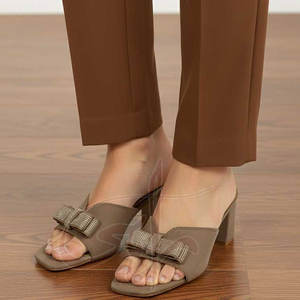 Sandalias de Tacón Antideslizantes con Diseño Personalizable y Estilo Único, Impresas con Tendencia de Moda, Parte Superior de Cuero Genuino, Gamuza y Terciopelo, Alta Calidad - Product Image 5