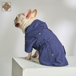 Vêtements classiques et modernes OEM pour chiens, trench-coat de protection solaire élégant avec boucles pour le printemps - Product Image 3