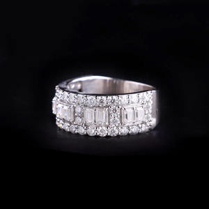 Anillo de compromiso de plata estilo Hip Hop con moissanita y diamantes de corte esmeralda y redondo, tipo media eternidad, con incrustaciones de circonitas, regalo de joyería para él - Product Image 4