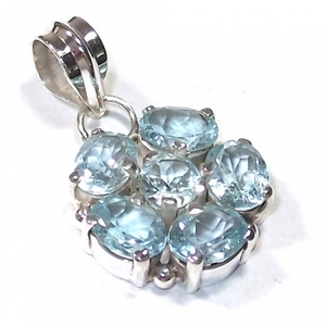 Colgante de topacio azul natural vintage de lujo con forma de flor, hecho a mano, joyería de plata de Jaipur a precio de mayorista. - Product Image 3