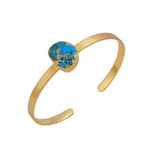 Bracelet jonc tendance ajustable fait main en or plaqué avec un motif géométrique turquoise bleu Mohave, bijoux fantaisie - Product Image 4