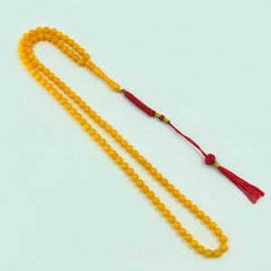 Chapelet de prière de luxe fait main, motif géométrique religieux jaune, perles rondes polies, pompon rouge, pour usage spirituel du Ramadan - Product Image 2