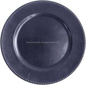 Grande assiette décorative en métal pour banquet de mariage, ajoutant une touche d'élégance à l'arrangement de la table de réception. - Product Image 2