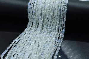 Excellente forme carrée à facettes 4*7 MM feu naturel blanc arc-en-ciel perles de pierre de lune perles de pierre - Product Image 6