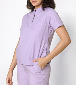 Conjuntos de Uniformes de Enfermería Unisex, Conjuntos de Uniformes Médicos de Verano con Spandex, para Uso Hospitalario, Top de Manga Corta y Pantalones con Múltiples Bolsillos - Product Image 1