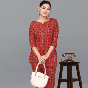 Ensemble coordonné élégant pour femme en poly-rayonne imprimé rouge, tenue décontractée deux pièces à col rond, coupe ample, pantalon et veste pour femme, durable - Product Image 1