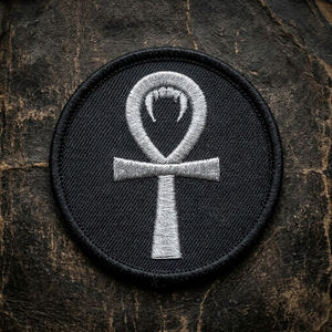 Parches bordados a máquina termoadhesivos personalizados con diseño de cruz Ankh egipcia, insignias circulares, al por mayor para chaquetas y uniformes - Product Image 1