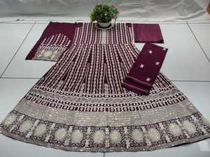 Festive Glam: Costume Gharara brodé Georgette Heavy Fox avec fond Santoon et Georgette Dupatta assortie pour l'Aïd 2025 - Product Image 2