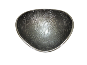 Cuenco de Metal Hecho a Mano con Patrón de Hojas Talladas, Diseño Tradicional Chino para Servir Comida y Decorar - Product Image 2