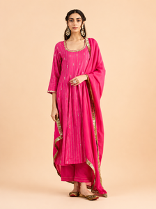 Robe midi formelle asymétrique en soie Chanderi et organza, rose fuchsia uni, brodée, coupe classique, pour mariage ou soirée, pour femme - Product Image 5
